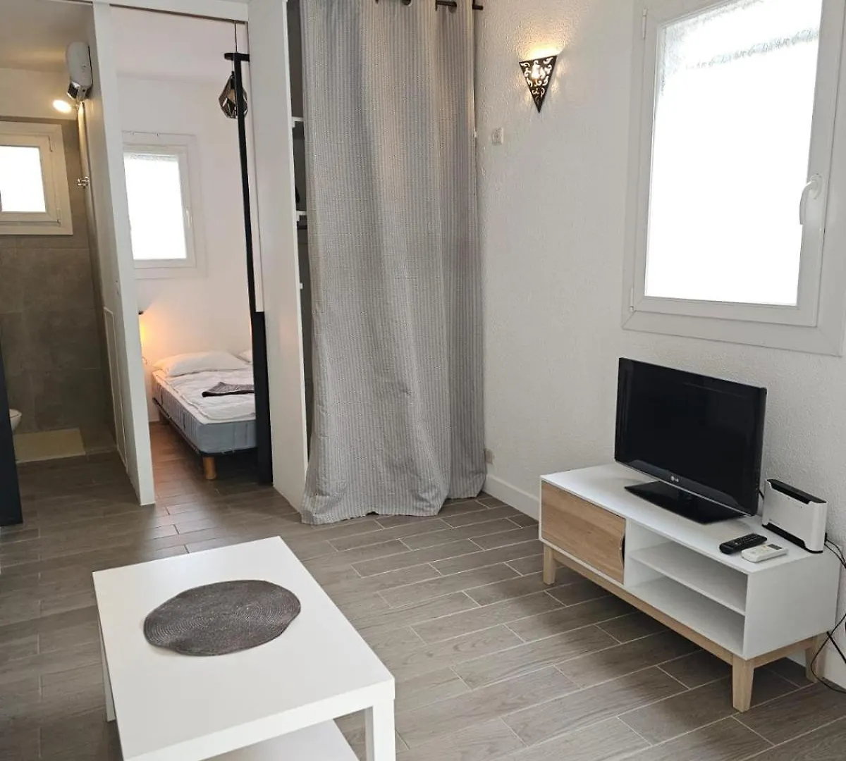 Apartment Appartement Avec Jardin Sanary